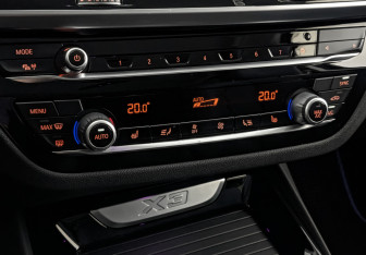 Подержанный автомобиль BMW X3 2020 года (25 фото)