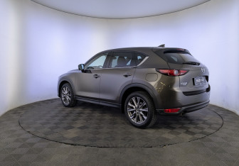 Подержанный автомобиль Mazda CX-5 2019 года (7 фото)