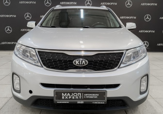 Подержанный автомобиль Kia Sorento 2018 года (2 фото)