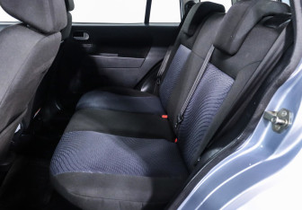 Подержанный автомобиль Ford Fusion 2007 года (12 фото)