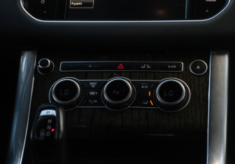 Подержанный автомобиль Land Rover Range Rover Sport 2014 года (19 фото)