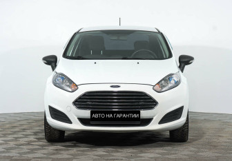 Подержанный автомобиль Ford Fiesta Sedan 2018 года (3 фото)