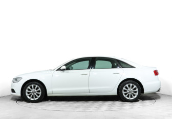 Подержанный автомобиль Audi A6 Sedan 2012 года (8 фото)