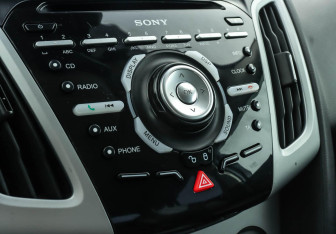 Подержанный автомобиль Ford Focus Hatchback 2013 года (13 фото)