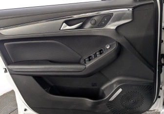 Подержанный автомобиль Haval Jolion 2023 года (19 фото)