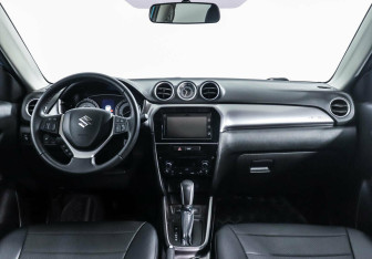 Подержанный автомобиль Suzuki Vitara 2021 года (7 фото)