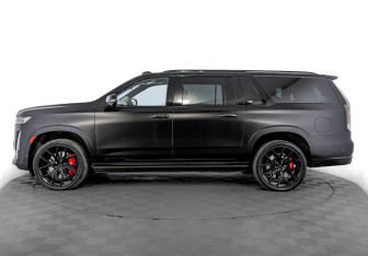 Подержанный автомобиль Cadillac Escalade Suv 2021 года (8 фото)