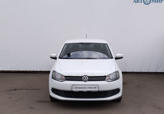 Подержанный автомобиль Volkswagen Polo Sedan 2014 года (2 фото)