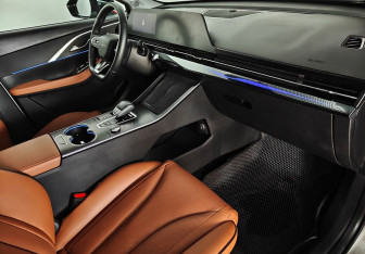 Подержанный автомобиль Omoda C5 2023 года (9 фото)