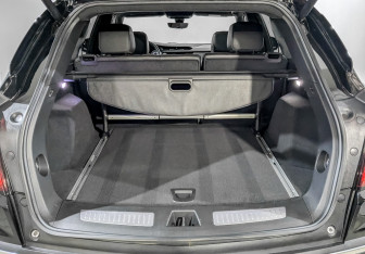 Подержанный автомобиль Cadillac XT5 2022 года (10 фото)