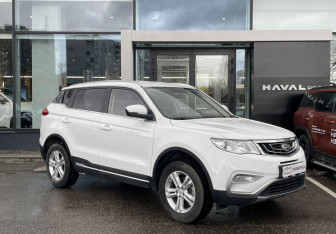 Подержанный автомобиль Geely Atlas 2021 года (3 фото)