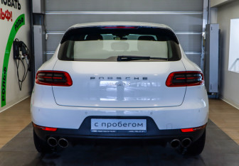 Подержанный автомобиль Porsche Macan 2016 года (5 фото)