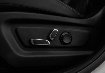 Подержанный автомобиль Changan UNI-K 2023 года (17 фото)