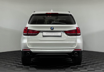 Подержанный автомобиль BMW X5 2017 года (4 фото)