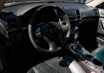 Подержанный автомобиль Subaru Outback Wagon 2008 года (12 фото)
