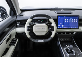 Подержанный автомобиль Jetour Dashing 2023 года (12 фото)