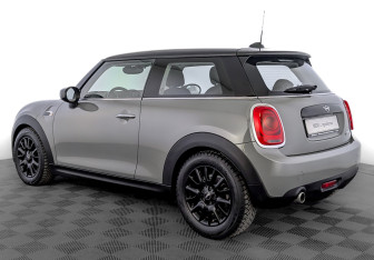 Подержанный автомобиль MINI Hatch 2021 года (7 фото)