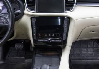 Подержанный автомобиль Infiniti QX50 2019 года (15 фото)