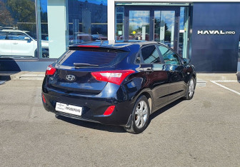 Подержанный автомобиль Hyundai i30 Hatchback 2012 года (5 фото)