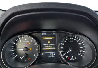 Подержанный автомобиль Nissan X-Trail 2019 года (18 фото)