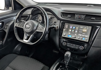 Подержанный автомобиль Nissan X-Trail 2019 года (28 фото)