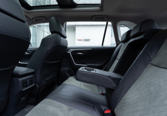 Новый Toyota RAV4 2025 (47 фото)