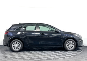 Подержанный автомобиль Kia Ceed Hatchback 2019 года (4 фото)