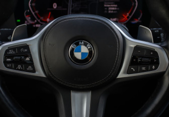 Подержанный автомобиль BMW X5 2019 года (22 фото)