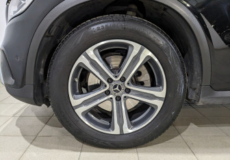 Подержанный автомобиль Mercedes-Benz GLC Coupe 2020 года (12 фото)