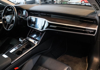 Подержанный автомобиль Audi A6 Sedan 2019 года (7 фото)