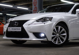 Подержанный автомобиль Lexus IS Sedan 2014 года (20 фото)