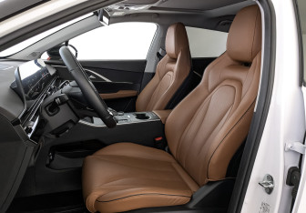 Подержанный автомобиль Omoda C5 2023 года (20 фото)