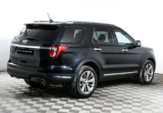 Подержанный автомобиль Ford Explorer 2019 года (3 фото)