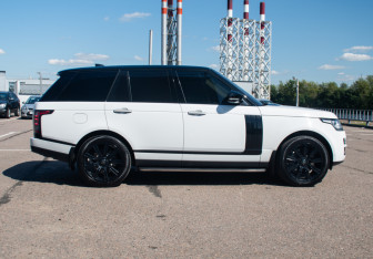 Подержанный автомобиль Land Rover Range Rover 2017 года (4 фото)