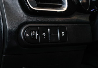 Подержанный автомобиль Kia Ceed Hatchback 2019 года (15 фото)