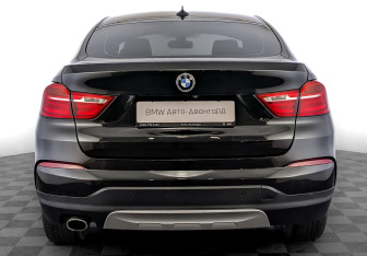 Подержанный автомобиль BMW X4 2018 года (6 фото)