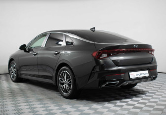 Подержанный автомобиль Kia K5 2020 года (7 фото)
