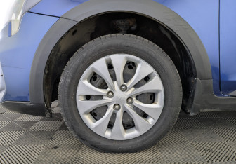 Подержанный автомобиль Kia Rio Hatchback 2021 года (11 фото)