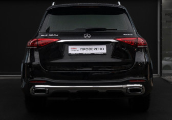 Подержанный автомобиль Mercedes-Benz GLE 2019 года (6 фото)