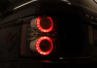 Подержанный автомобиль Land Rover Range Rover 2012 года (24 фото)