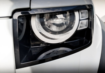 Подержанный автомобиль Land Rover Defender Suv 2021 года (17 фото)