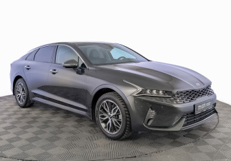 Подержанный автомобиль Kia K5 2021 года (3 фото)