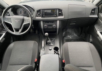 Подержанный автомобиль УАЗ Patriot 2018 года (10 фото)