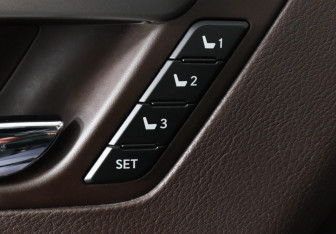 Подержанный автомобиль Lexus RX 2019 года (15 фото)