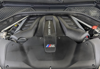 Подержанный автомобиль BMW X6 M 2016 года (9 фото)