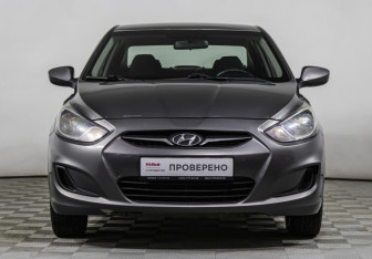 Подержанный автомобиль Hyundai Solaris Sedan 2011 года (2 фото)