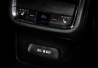 Подержанный автомобиль Skoda Octavia Liftback 2022 года (18 фото)