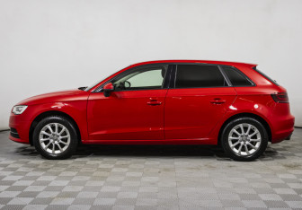 Подержанный автомобиль Audi A3 Hatchback 2013 года (8 фото)