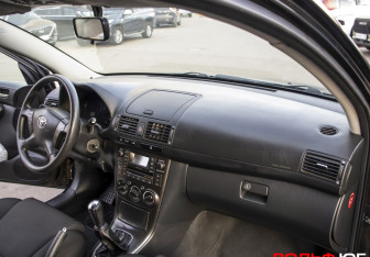 Подержанный автомобиль Toyota Avensis Sedan 2007 года (10 фото)