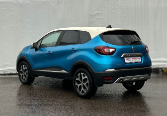 Подержанный автомобиль Renault Kaptur 2016 года (7 фото)